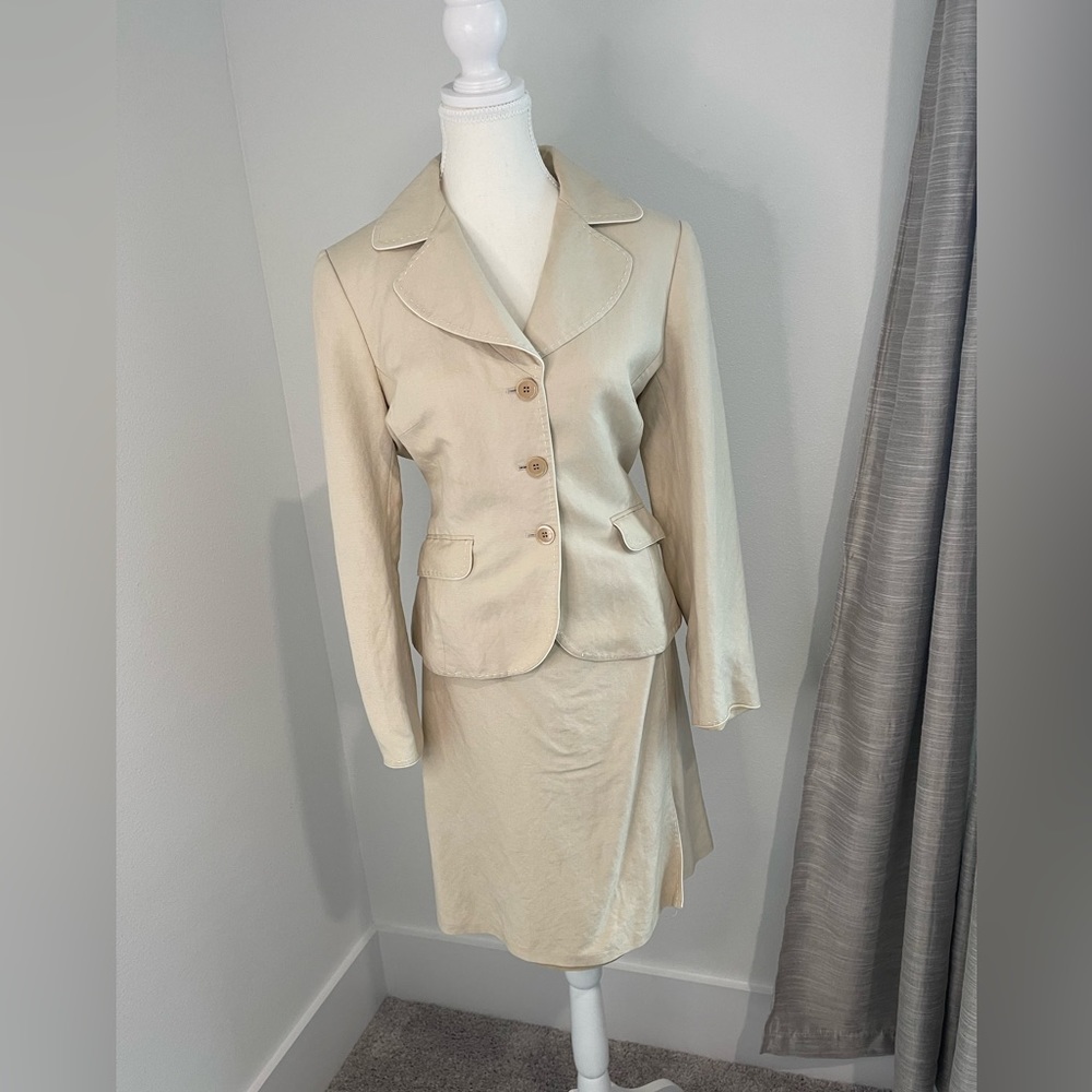 Jacket and skirt set Alex Marie size 8